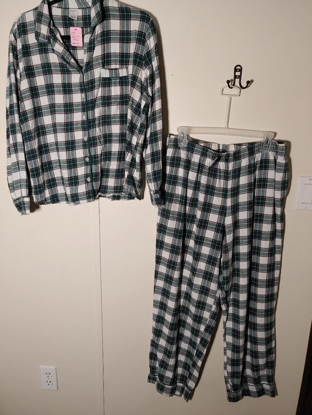 Liz Claiborne large 100% Cotton Green Plaid Long Sleeve Pajama Set